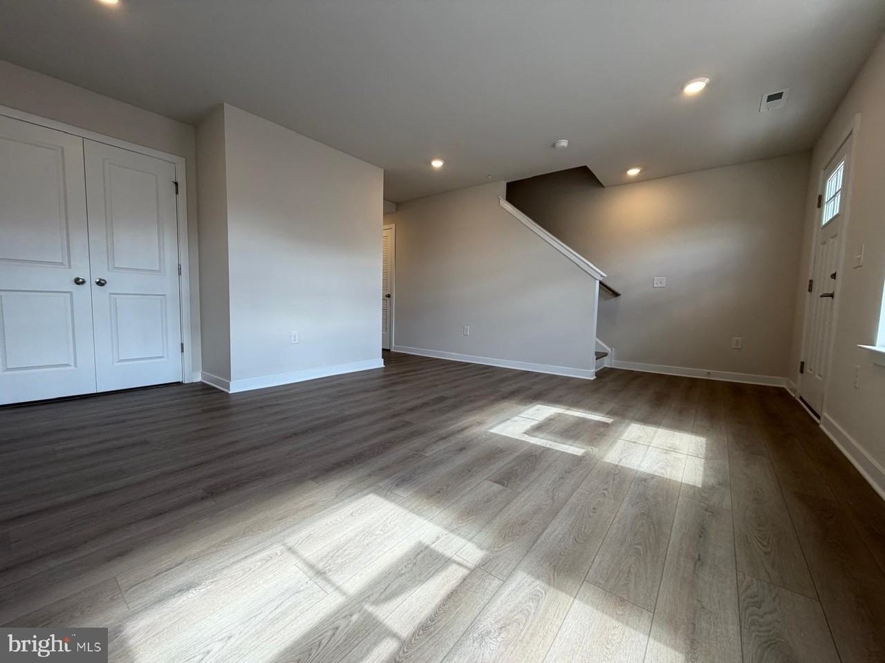 39 E Front St - Photo 4 of 50