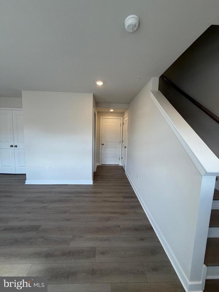 39 E Front St - Photo 5 of 50