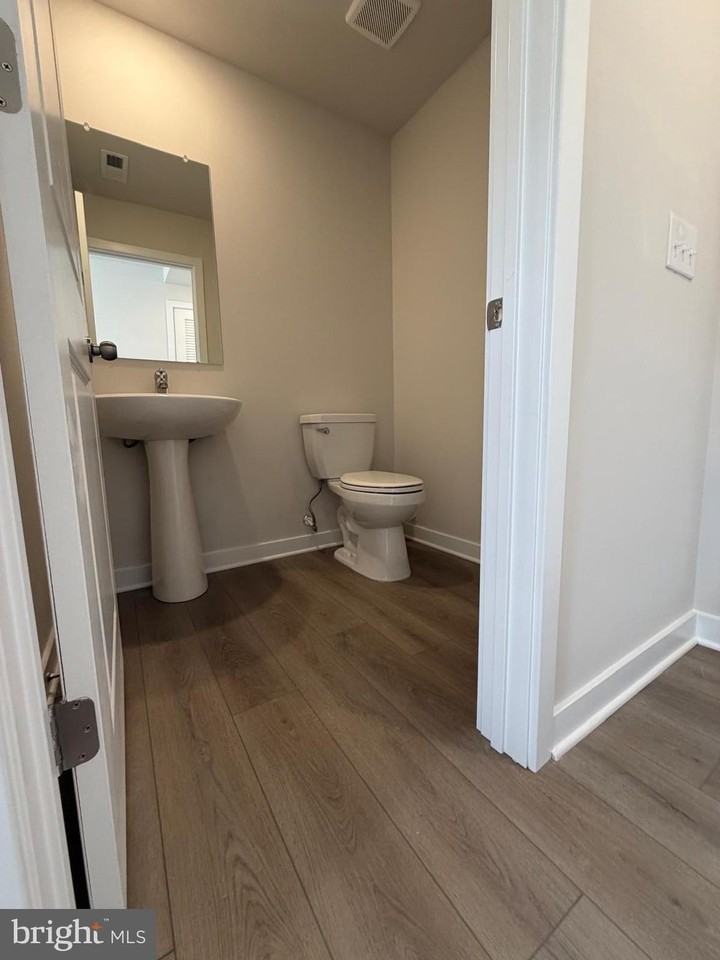 39 E Front St - Photo 6 of 50