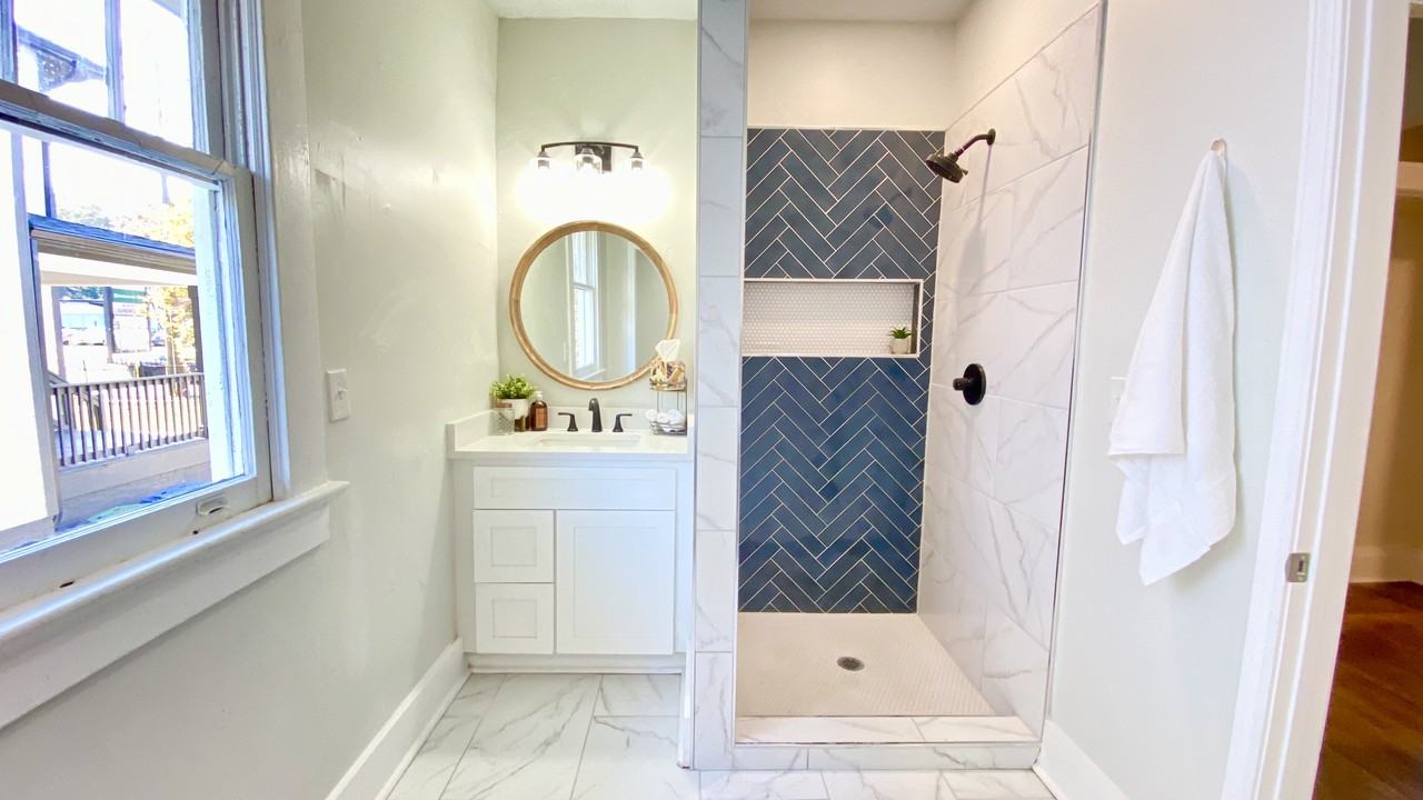 656 Cascade Avenue Southwest - Photo 7 of 14