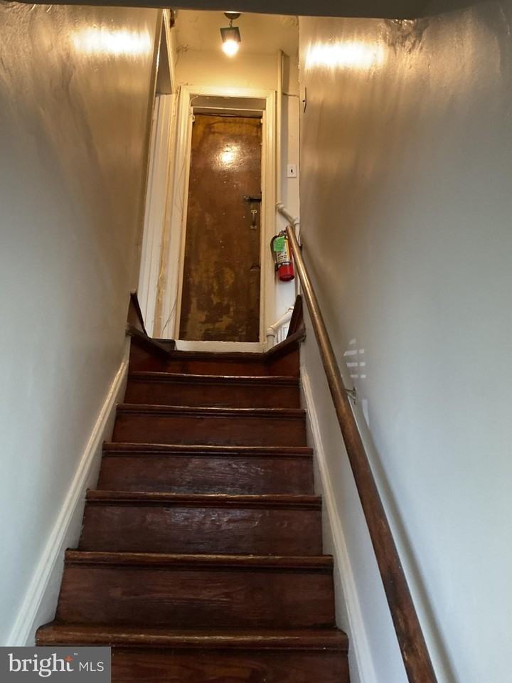 11 S 43rd St - Photo 2 of 32