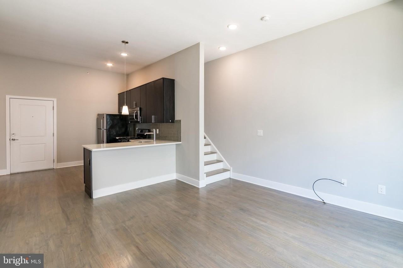 1607 Catharine St #3D - Photo 5 of 18