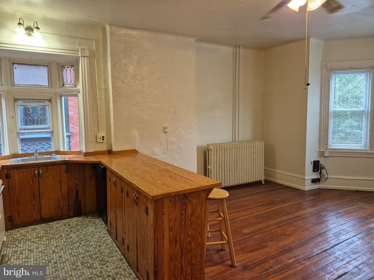 4610 Chester Ave #2 - Photo 4 of 23