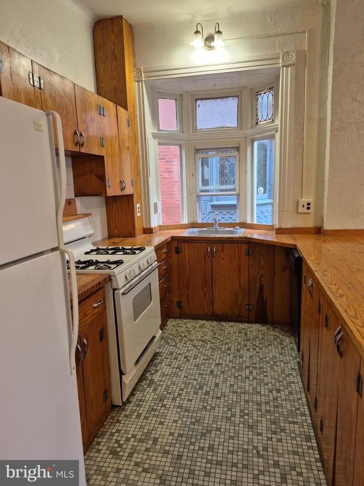 4610 Chester Ave #2 - Photo 7 of 23