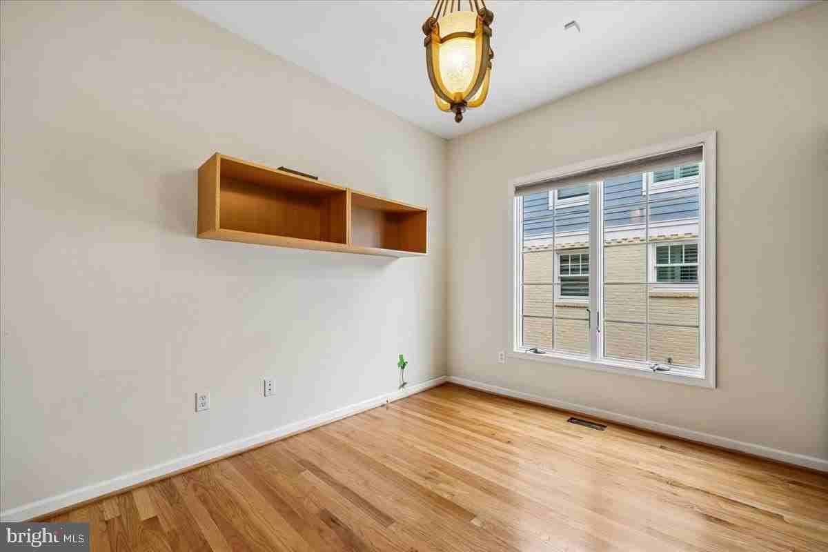 904 Lincoln Ave - Photo 5 of 35