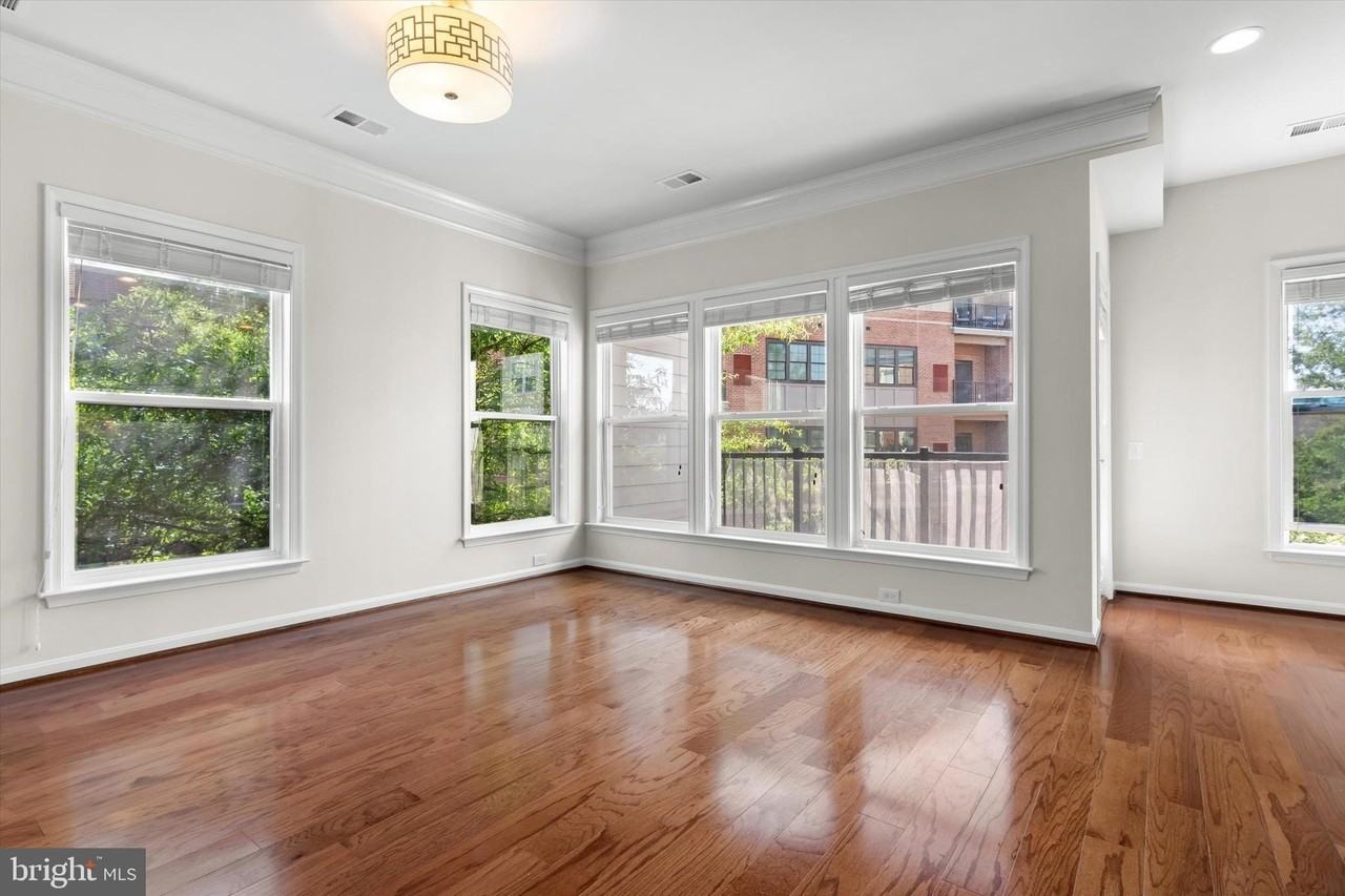 3073 Rittenhouse Cir #60 - Photo 5 of 27