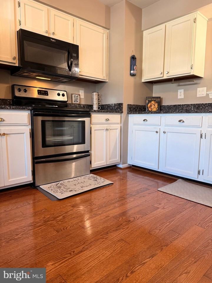14487 Whisperwood Ct - Photo 5 of 29