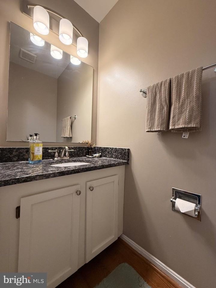 14487 Whisperwood Ct - Photo 7 of 29