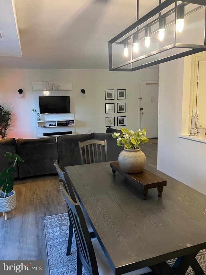 1600 Renate Dr #304 - Photo 6 of 44