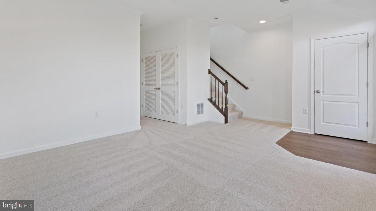 610 Hemsworth Ln - Photo 6 of 20