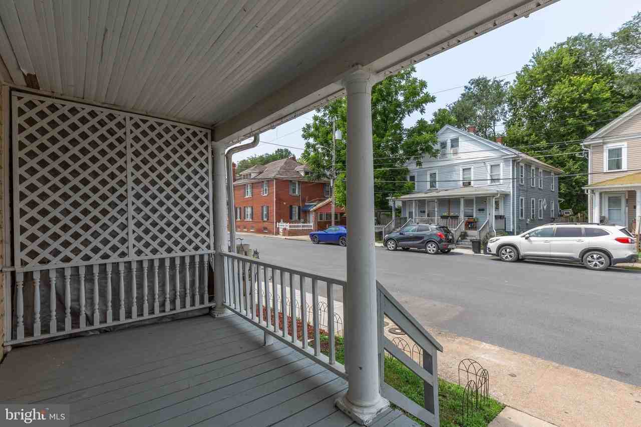 124 S Kentucky Ave - Photo 4 of 26