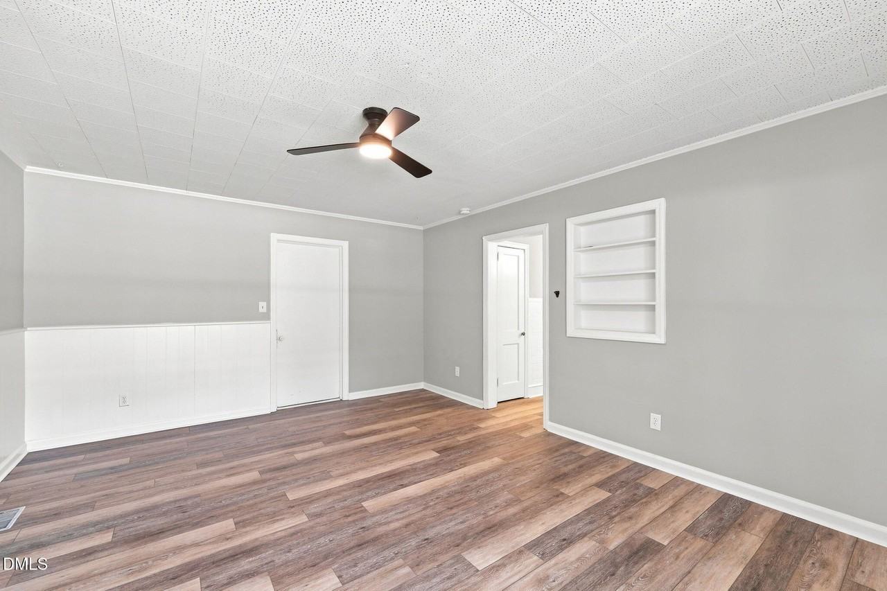 1305 Erwin Rd - Photo 3 of 50