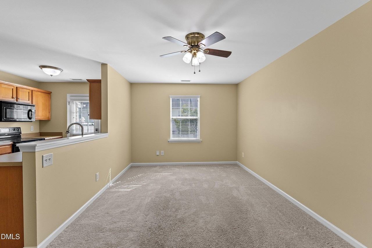 1942 Grassy Banks Dr - Photo 5 of 31
