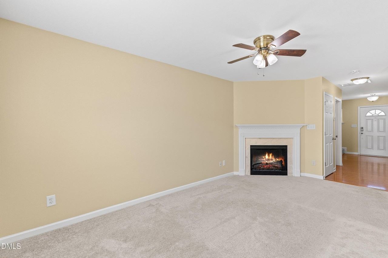 1942 Grassy Banks Dr - Photo 6 of 31