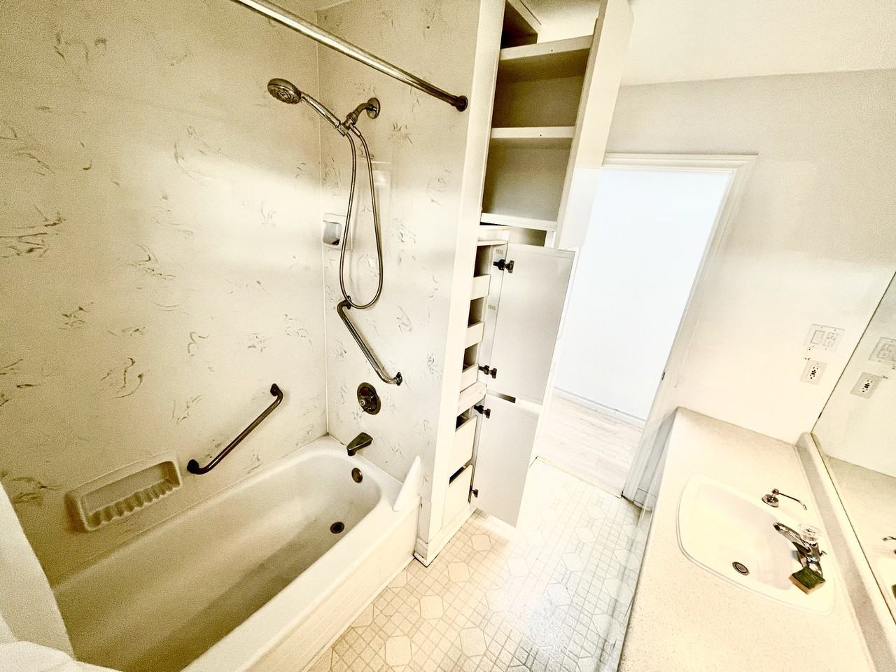 21 Mitre Place - Photo 7 of 16