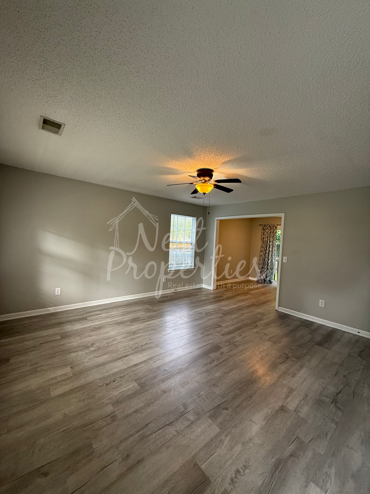 172 Firebridge Dr #1 - Photo 2 of 11
