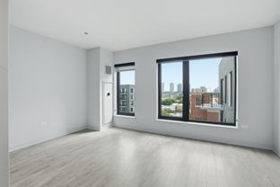 1025 W Addison St - Photo 1 of 1