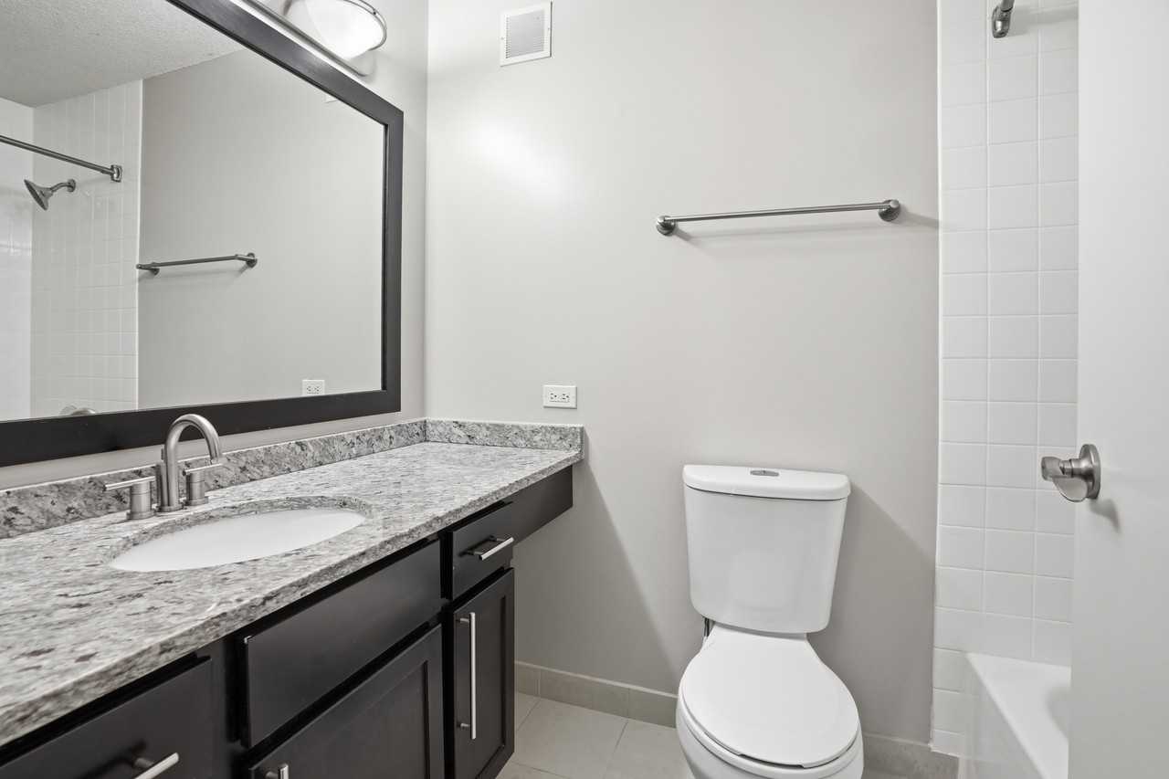 77 W Huron St #2-2 - Photo 7 of 45