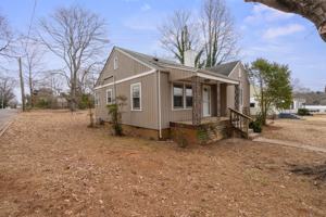featured image of 501 Hoover Dr #1