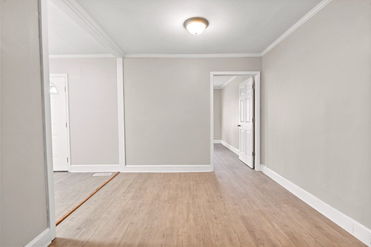501 Hoover Dr #1 - Photo 4 of 10