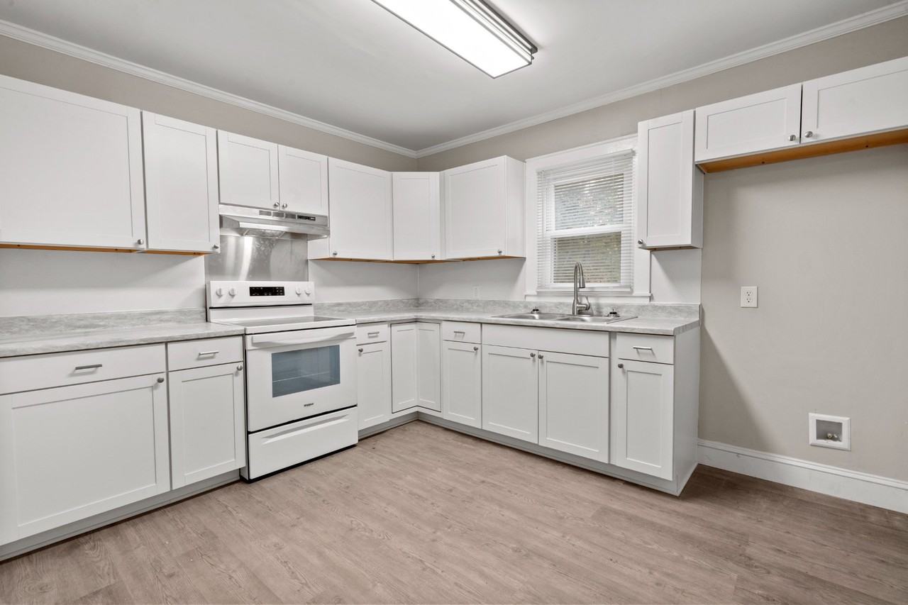 501 Hoover Dr #1 - Photo 5 of 10