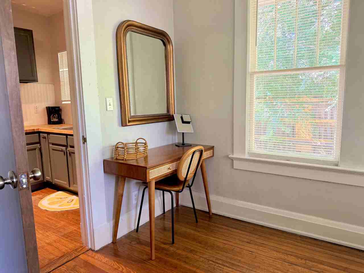 658 Cascade Avenue Southwest - Photo 5 of 9