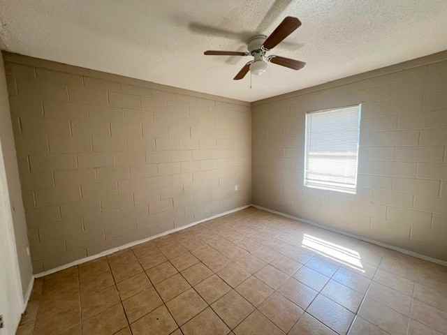 821 W 1st St #2 - Photo 5 of 8
