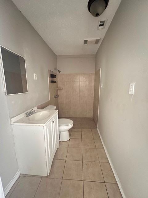 821 W 1st St #2 - Photo 6 of 8
