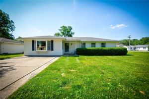 featured image of 215 Magnolia Dr #1