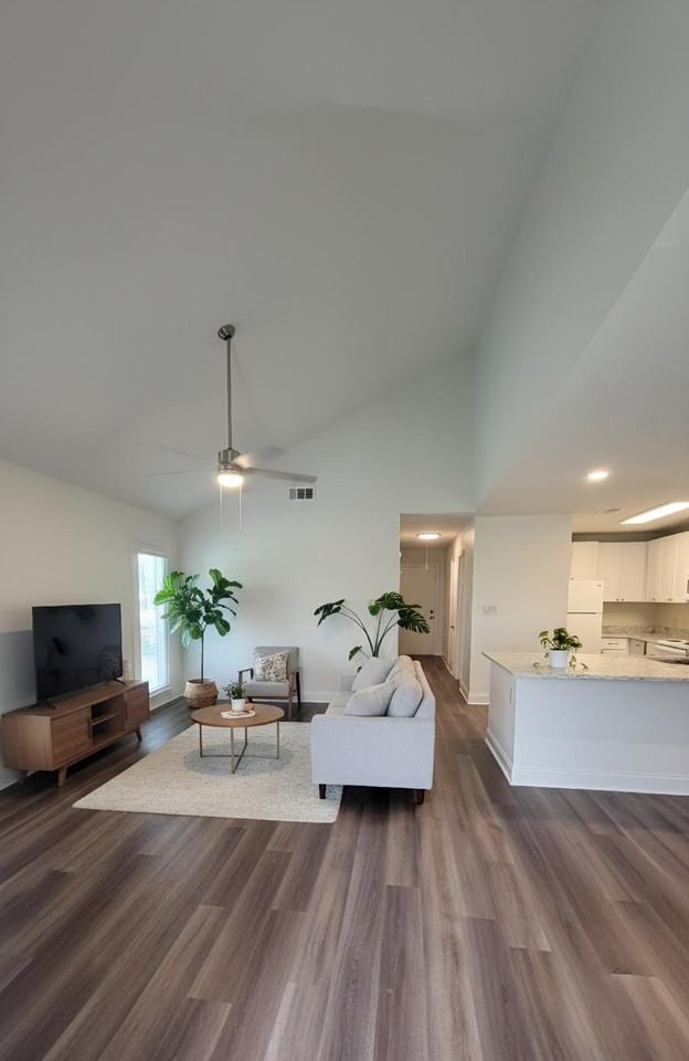 11011 Cal Road #92 - Photo 3 of 9