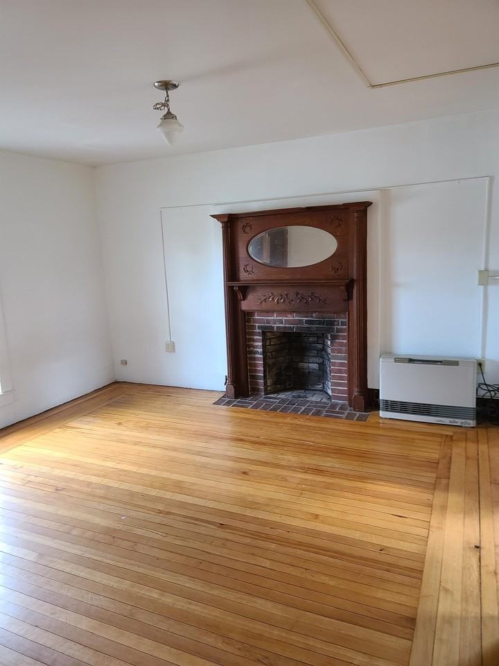 312 S Craftsbury Rd #2