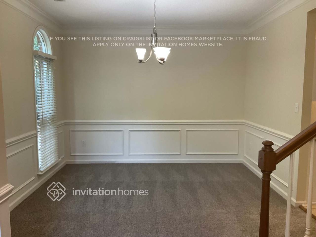 8728 Oakham St - Photo 3 of 15