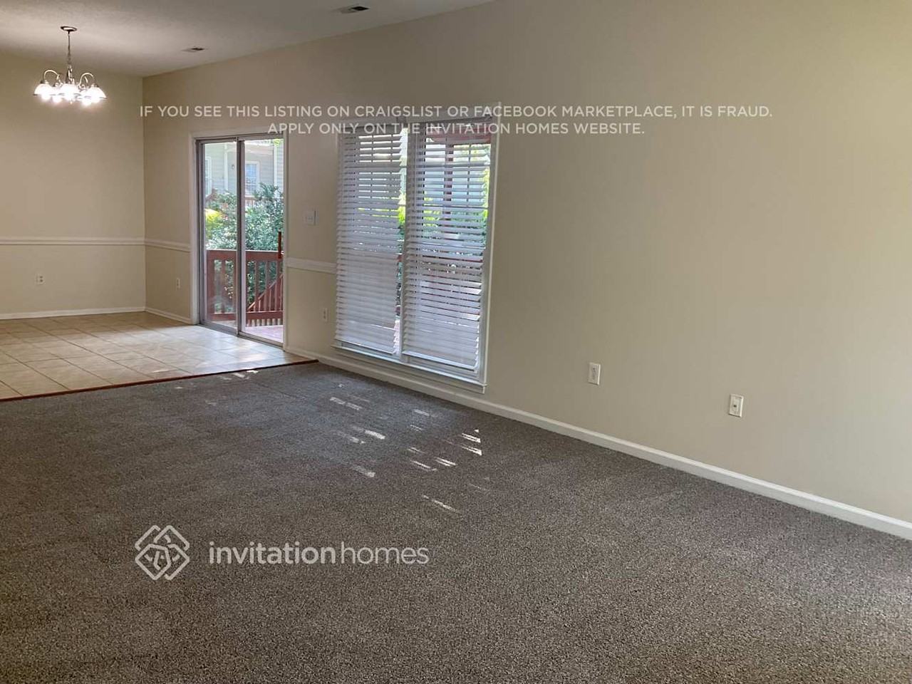 8728 Oakham St - Photo 4 of 15