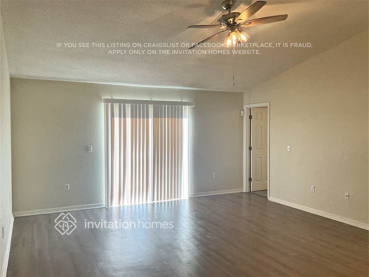 1570 Meadows Pond Dr - Photo 2 of 7