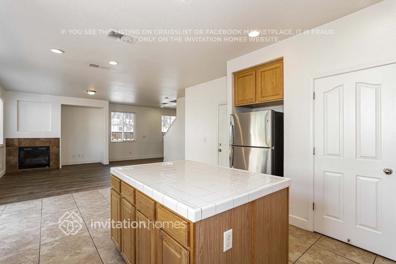 5289 Moonlit Bay Way - Photo 5 of 18