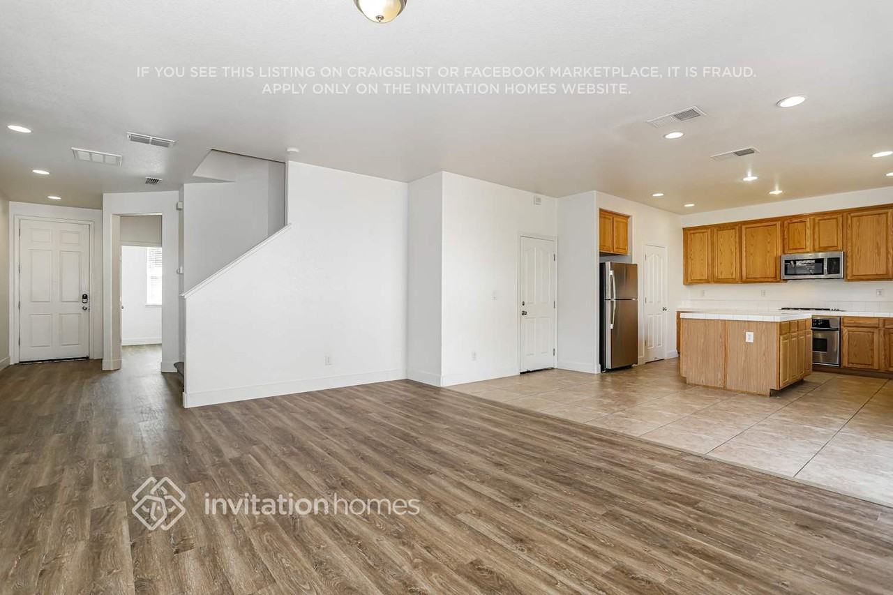5289 Moonlit Bay Way - Photo 6 of 18