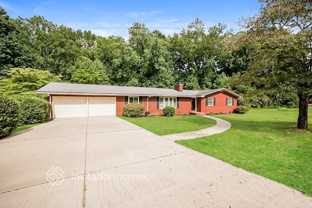 208 N Milford Dr - Photo 1 of 1