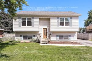 featured image of 833 N Elmwood Dr