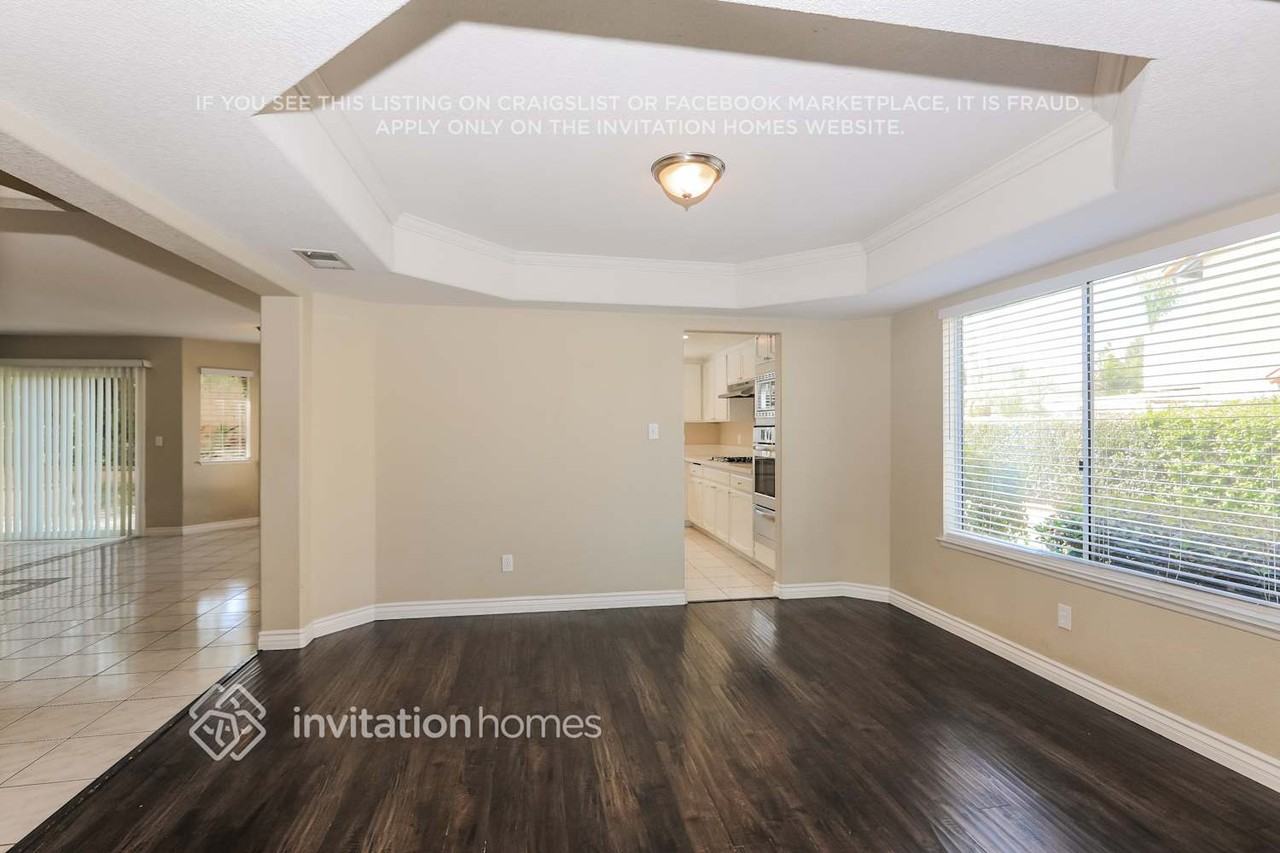 2408 Independence Cir - Photo 6 of 18