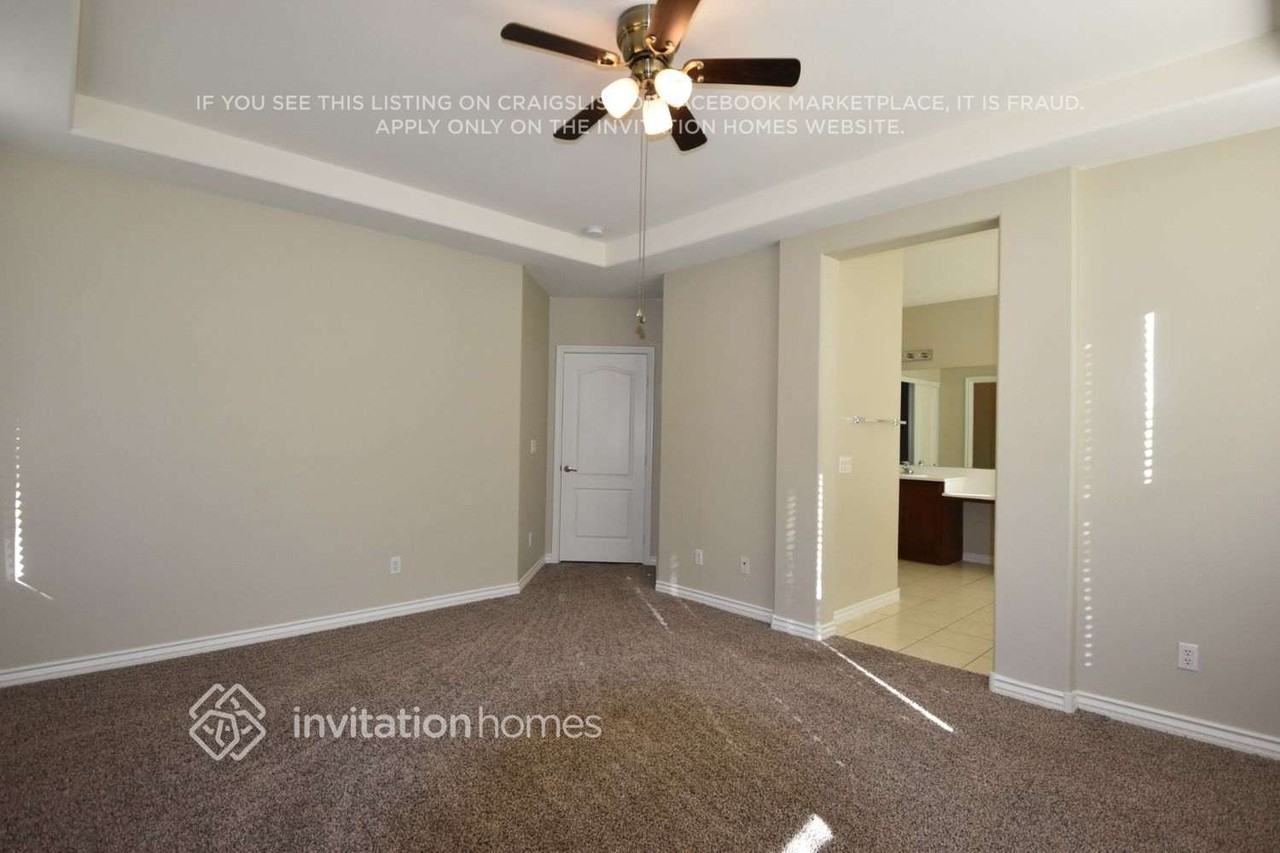 4013 Keasberry Ave - Photo 6 of 9
