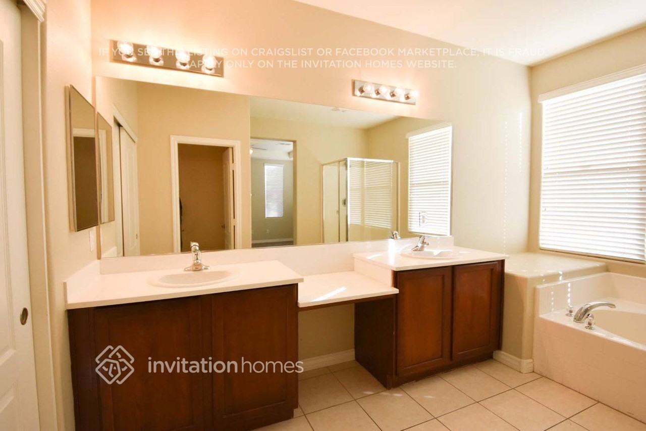 4013 Keasberry Ave - Photo 7 of 9