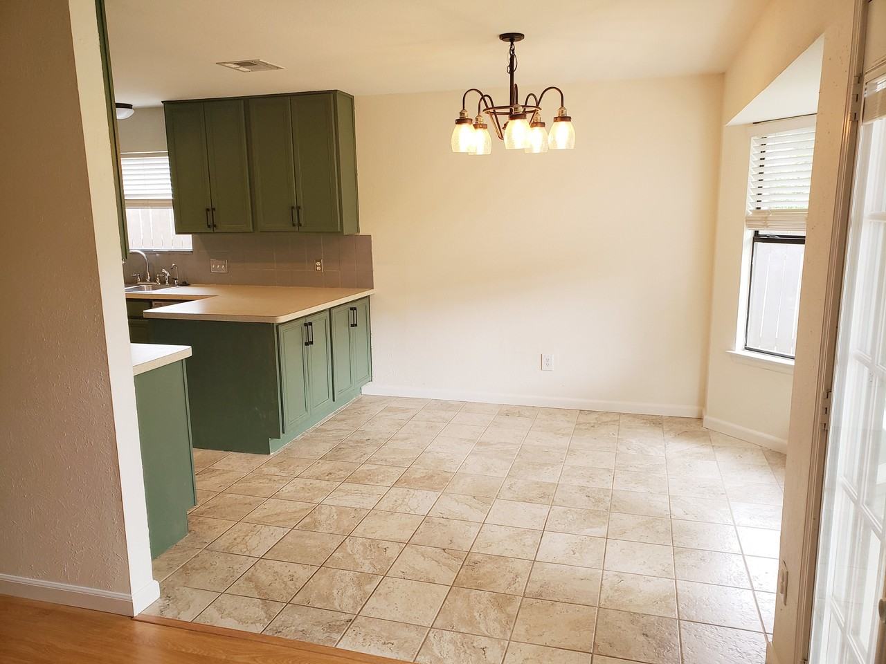 404 Oakridge Pass #1 - Photo 6 of 24
