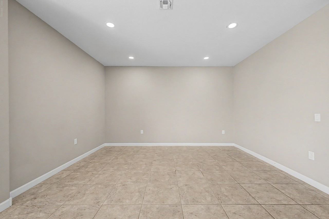 30731 W Monterey Cir #1 - Photo 6 of 44