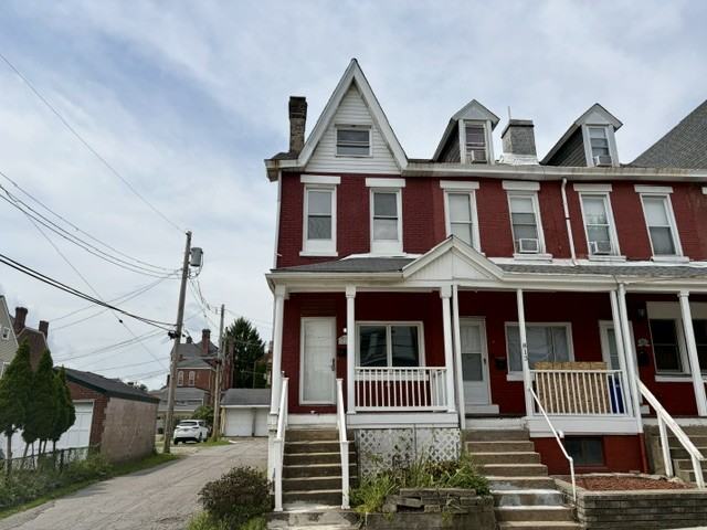 811 Farragut St #1 - Photo 2 of 17