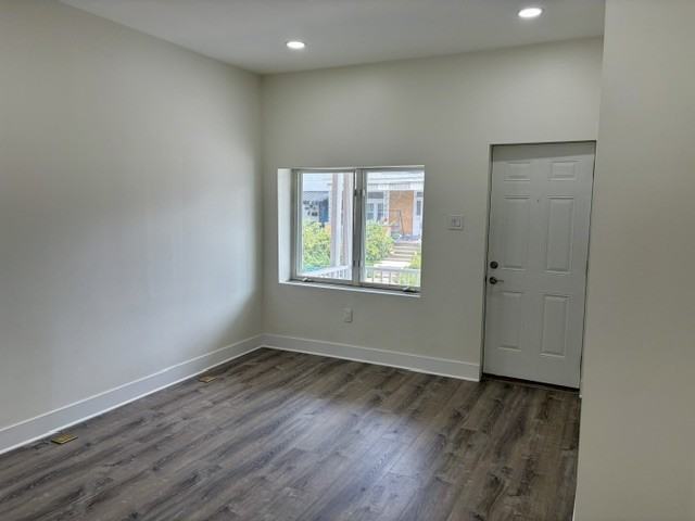 811 Farragut St #1 - Photo 5 of 17