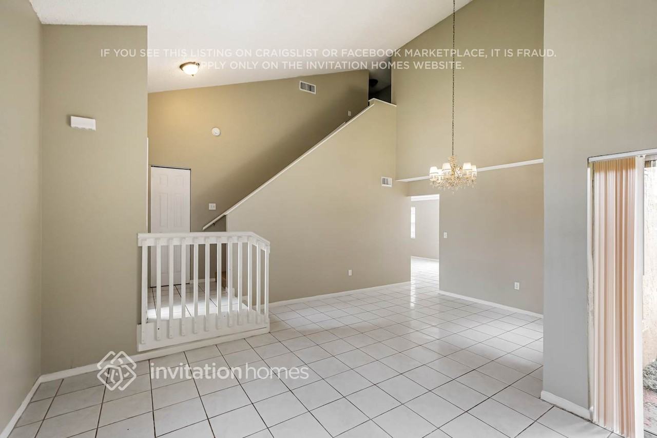 13995 Langley Pl - Photo 4 of 18