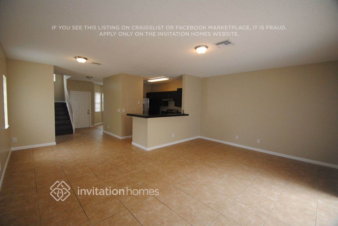 16147 Emerald Cove Rd - Photo 2 of 7