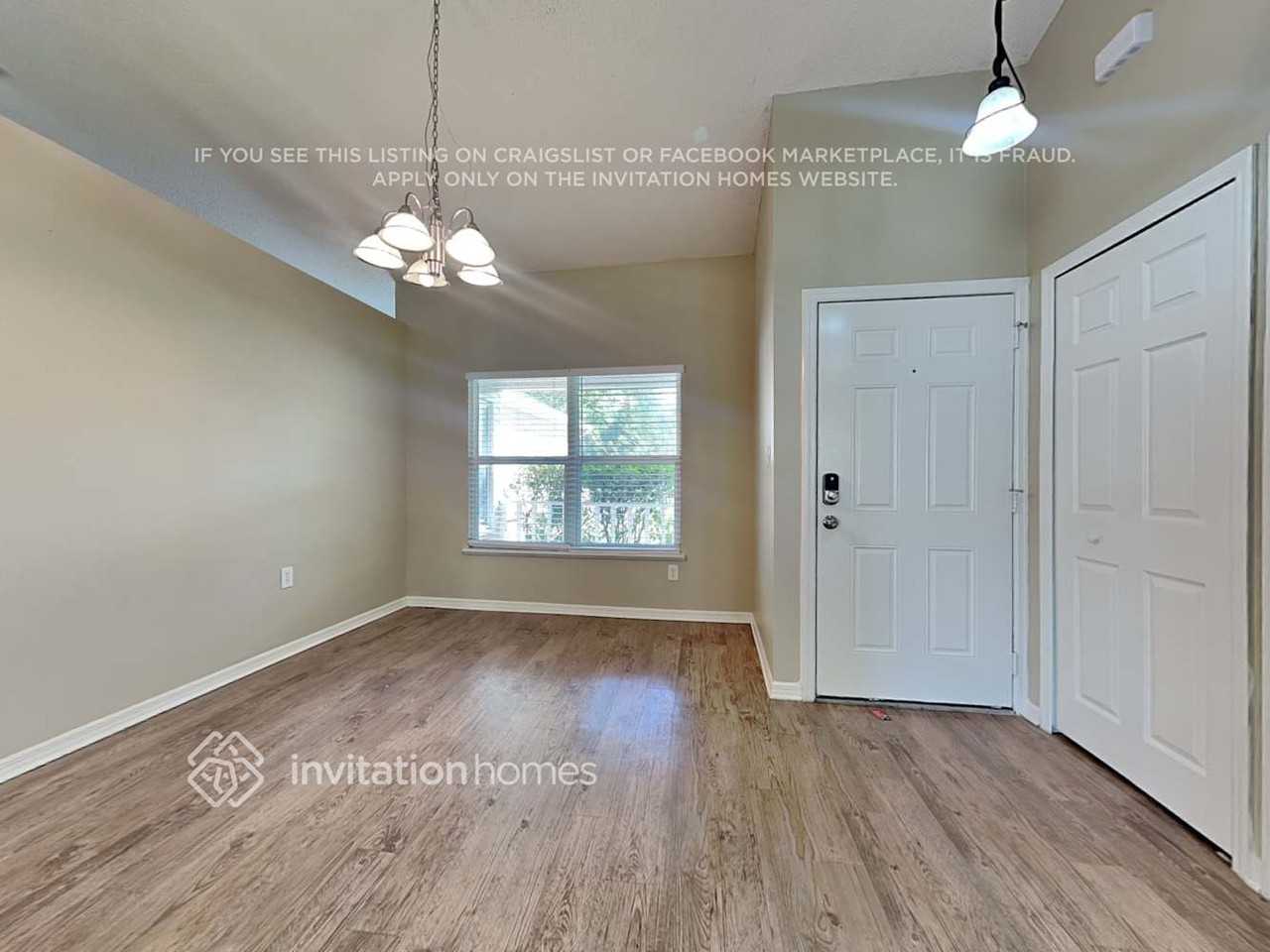 4222 Shades Crest Ln - Photo 3 of 20