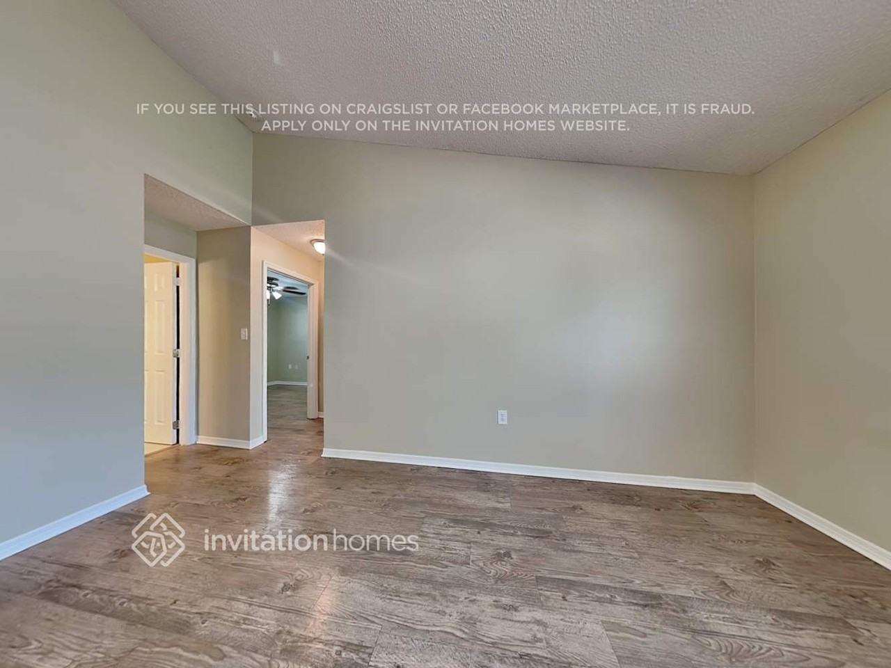 4222 Shades Crest Ln - Photo 5 of 20