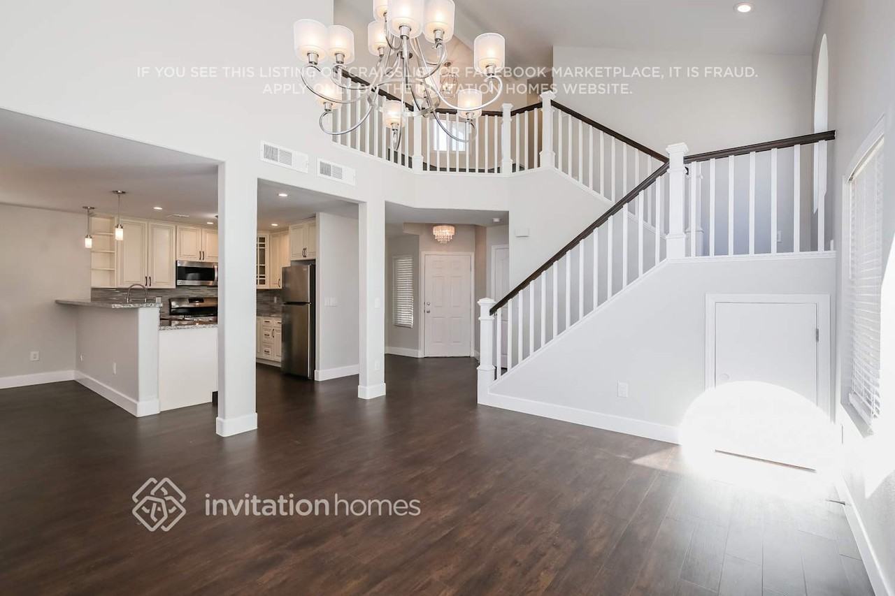 8201 Sickle Ln - Photo 4 of 16